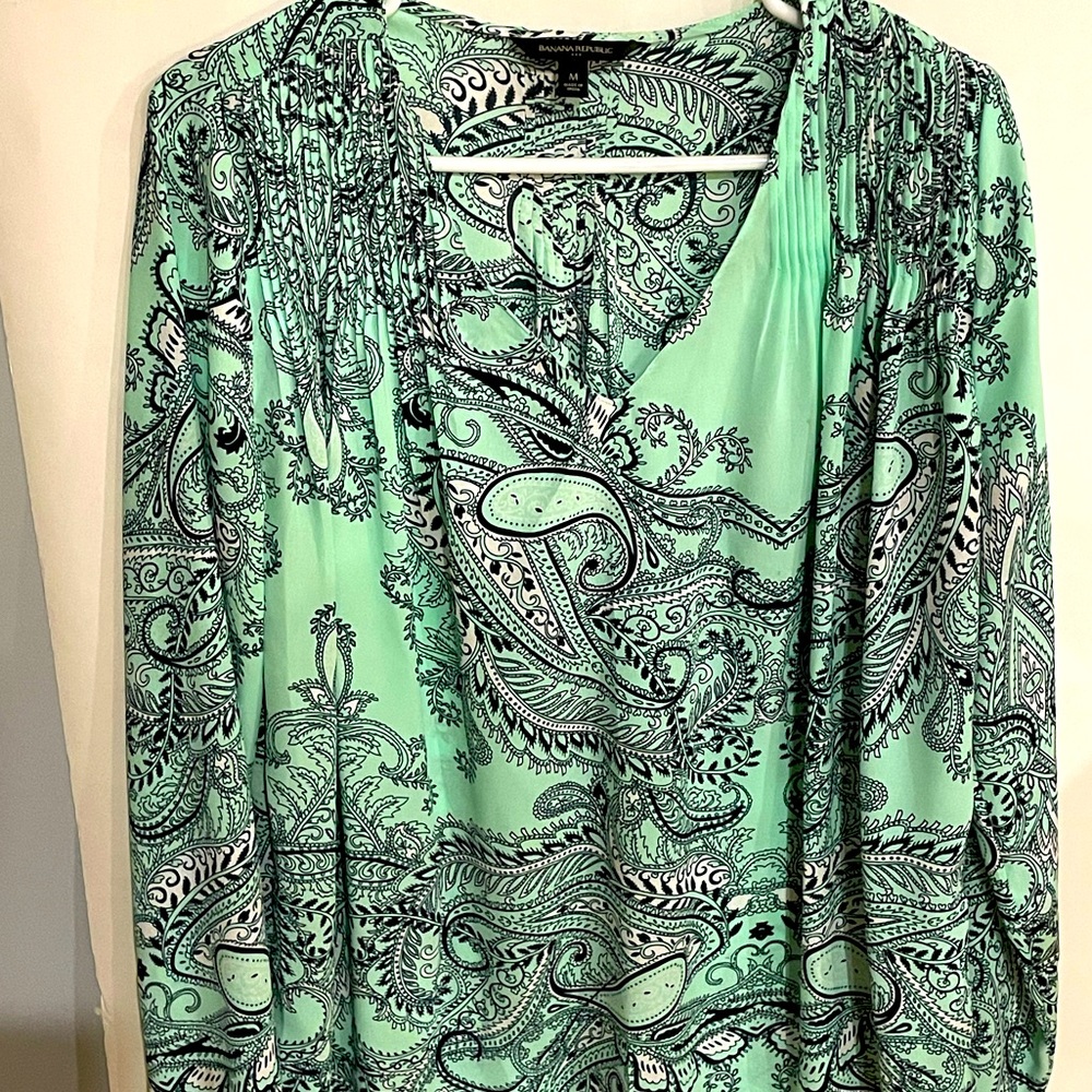 BANANA REPUBLIC Ladies Paisley Blouse